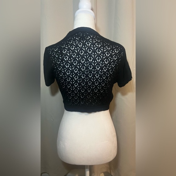 T/o  Cropped Cardigan Sweater with Short Sleeves - Picture 3 of 4